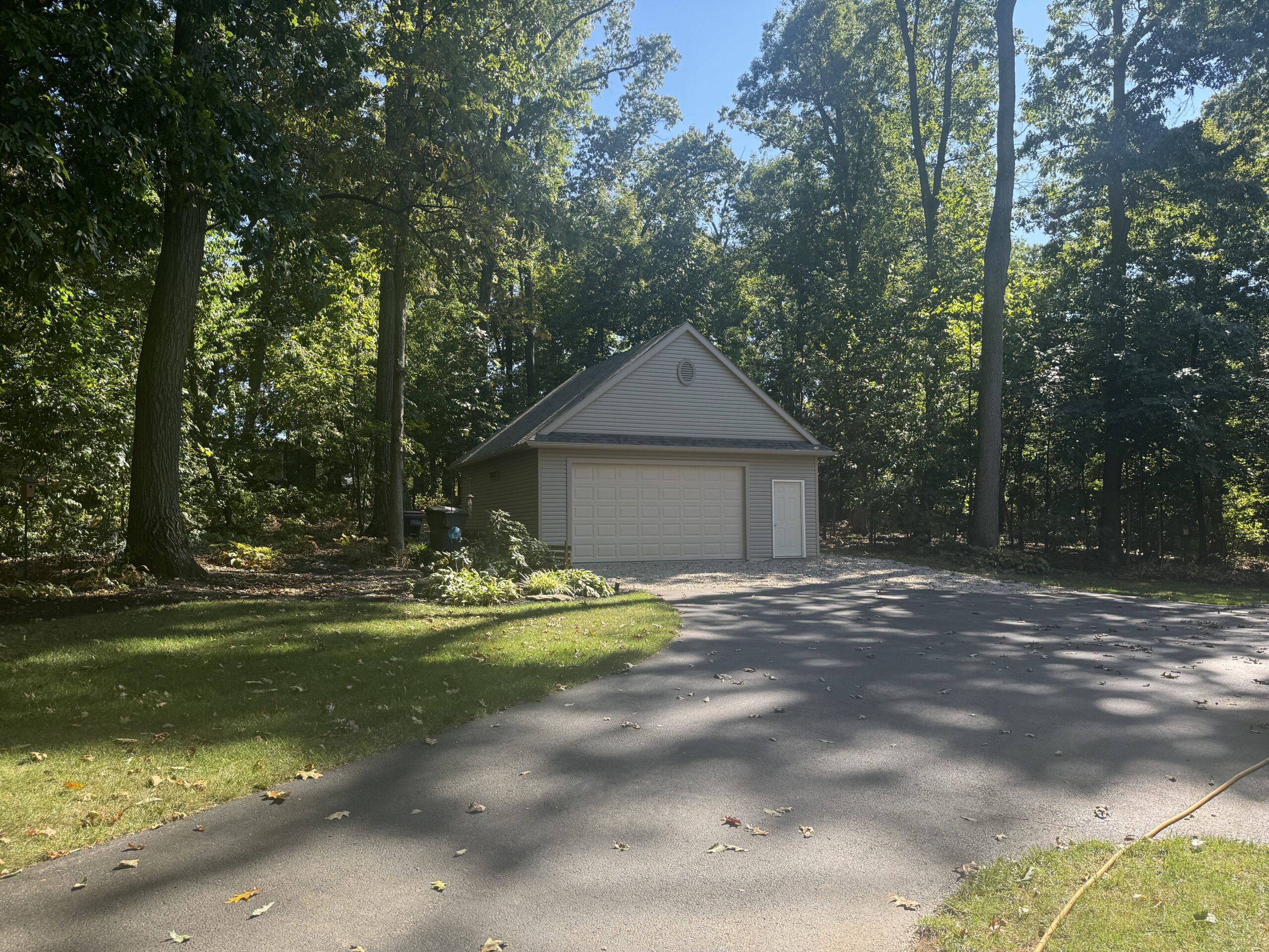 2 Car plus Attic Space 26x26 Vinyl Garage w Portica Roof (6)